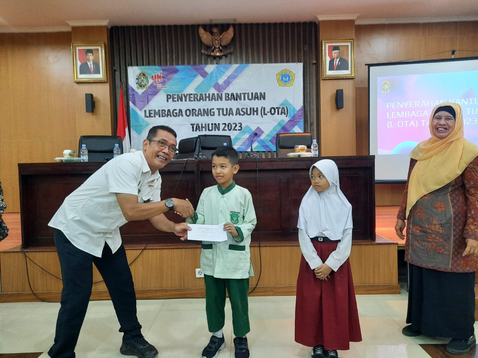  L-OTA DIY Salurkan Bantuan Untuk Siswa Kab. Sleman dan Kota Yogyakarta